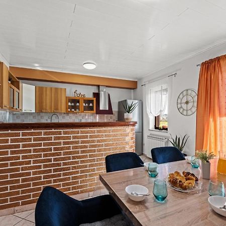 Sea View Apartments With Shared Pool Pomer Eksteriør billede